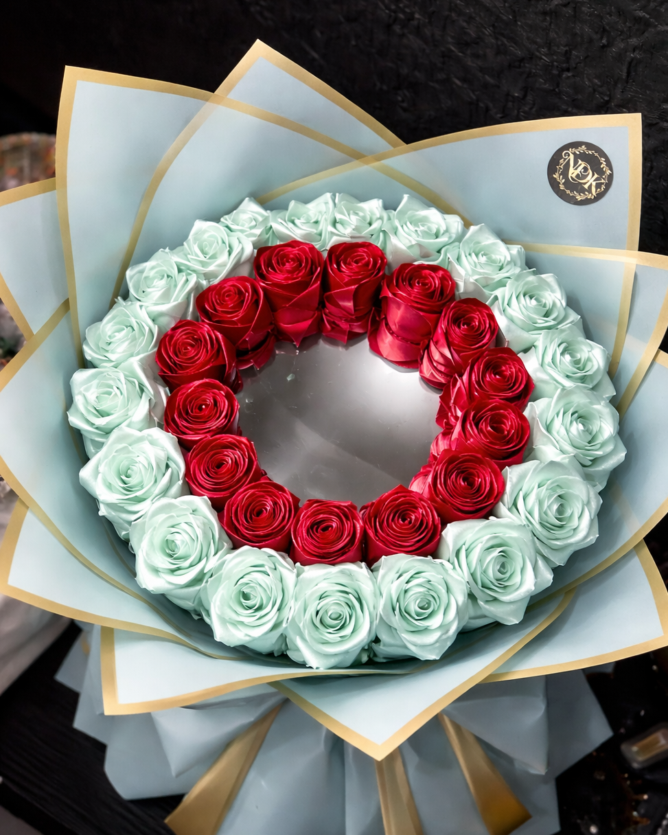 Luxus Seidenrosenstrauß mit Spiegel – Edles Geschenk